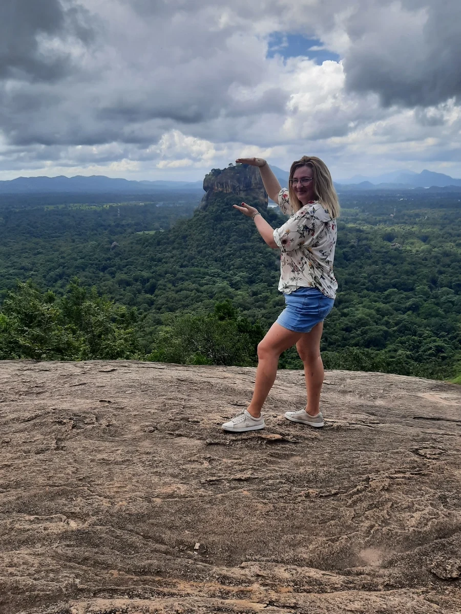 O mnie sri lanka webp res